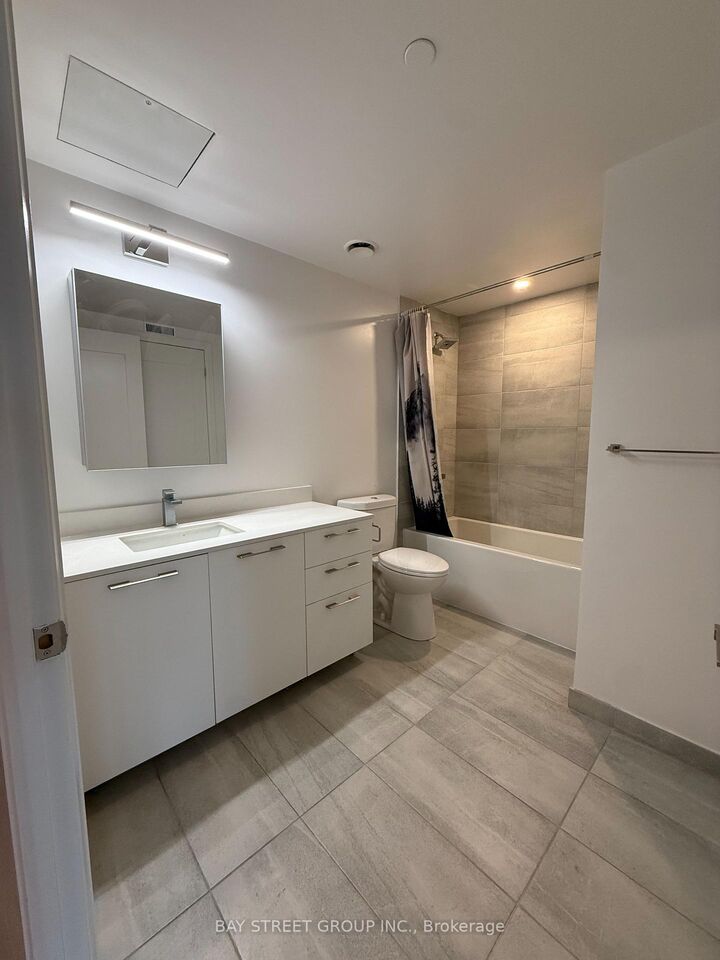 Property Photo:  18 Water Walk Drive 3201  ON L3R 6L5 