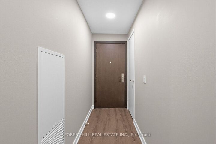 Property Photo:  1 Yorkville Avenue 3705  ON M4W 1L1 