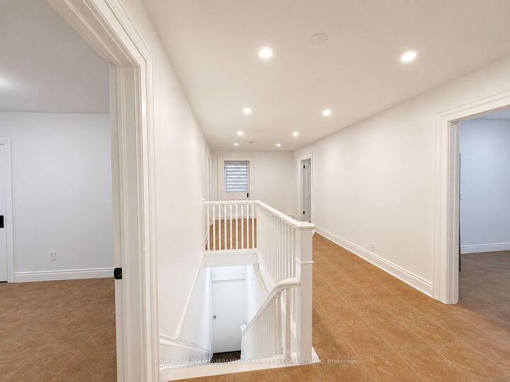 Photo de la propriété:  94 Wellington Street E 2  ON L4G 1H8 