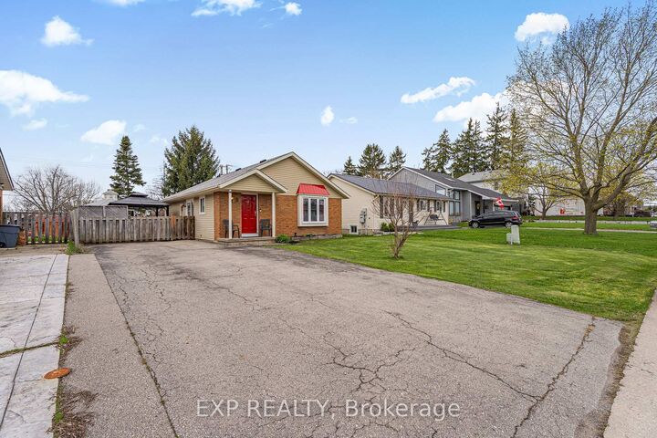 Property Photo:  8 Abbott Lane  ON N0A 1E0 