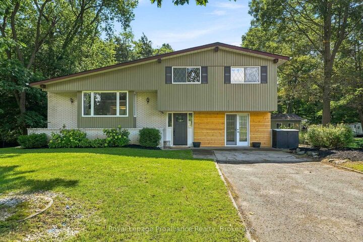 Property Photo:  17537 Telephone Road  ON K8V 5P4 