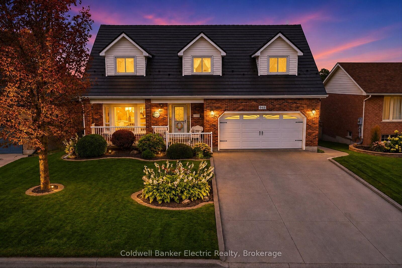Property Photo:  948 Smithside Court  ON K9J 8E2 