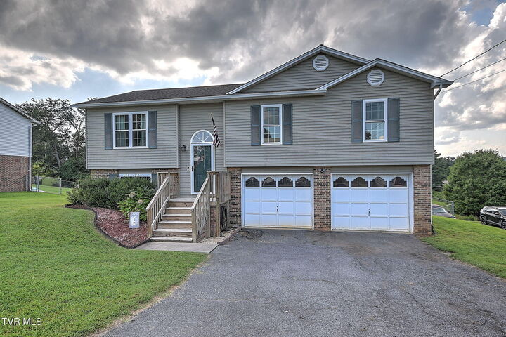 Property Photo:  107 Kinchloe Court  TN 37659 