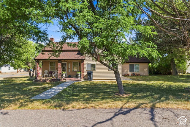 Property Photo: 107 E 200 N UT 84647