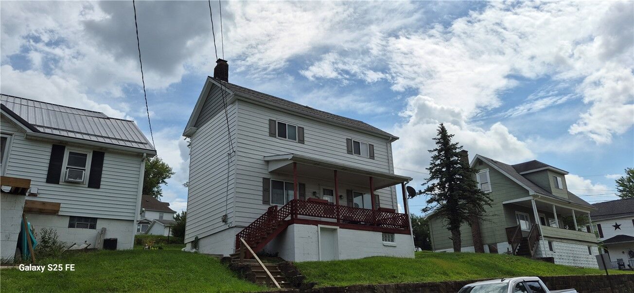 Property Photo:  904 N Jefferson St  PA 15425 