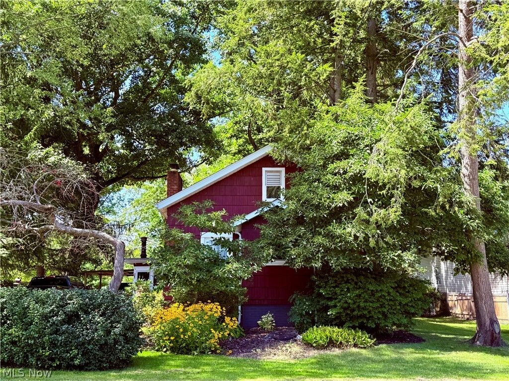 Property Photo: 154 Taylor Road OH 44203