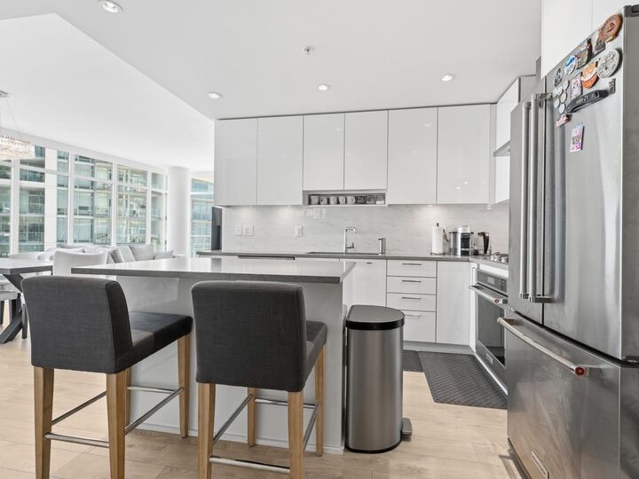 Property Photo:  1788 Gilmore Avenue 2702  BC V5C 0L5 