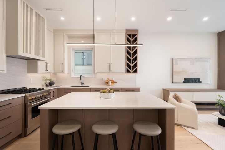 Property Photo: 4331 Union Street 2 BC V5C 2X5