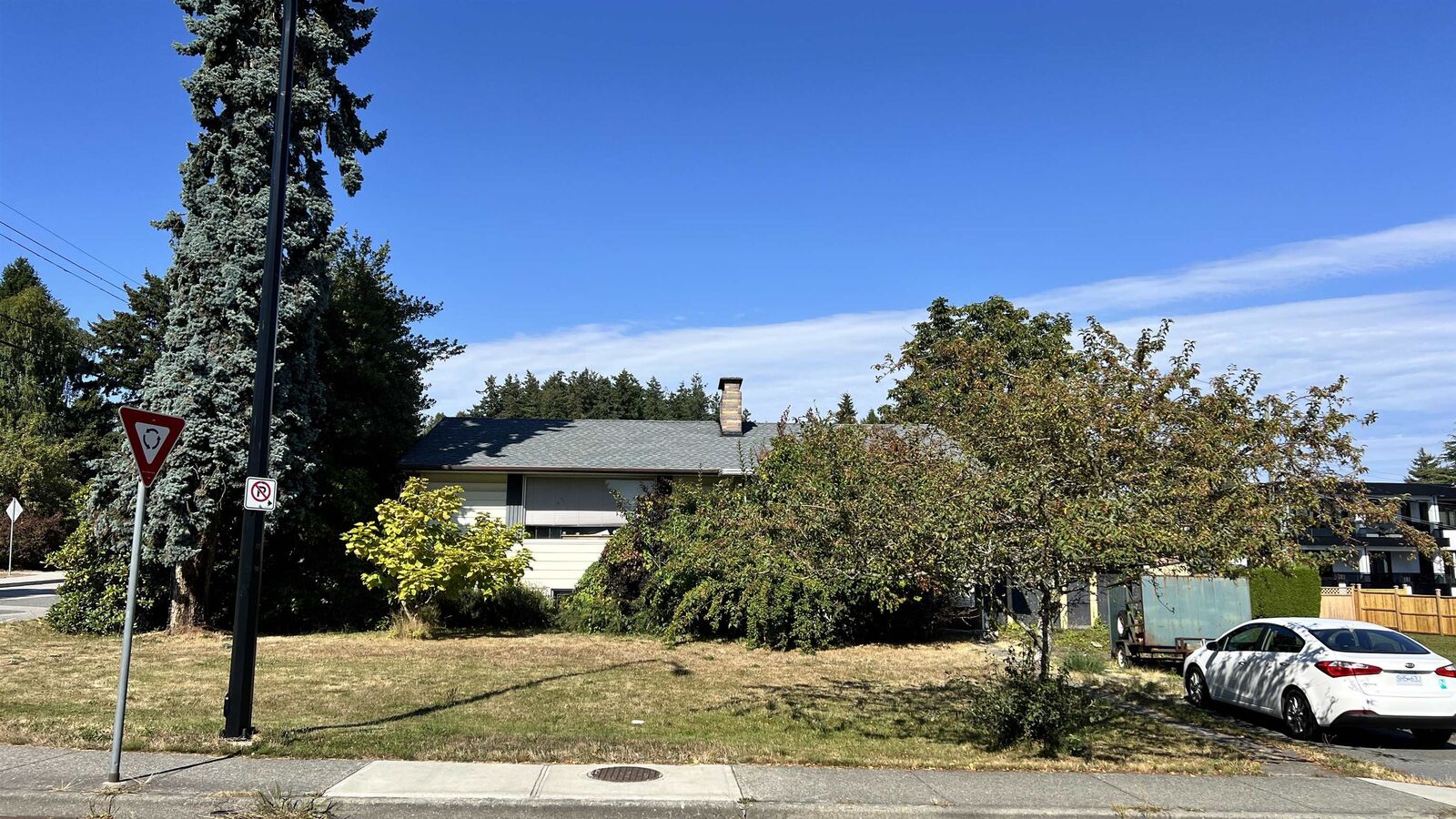 Property Photo:  15407 Pacific Avenue  BC V4B 1R4 
