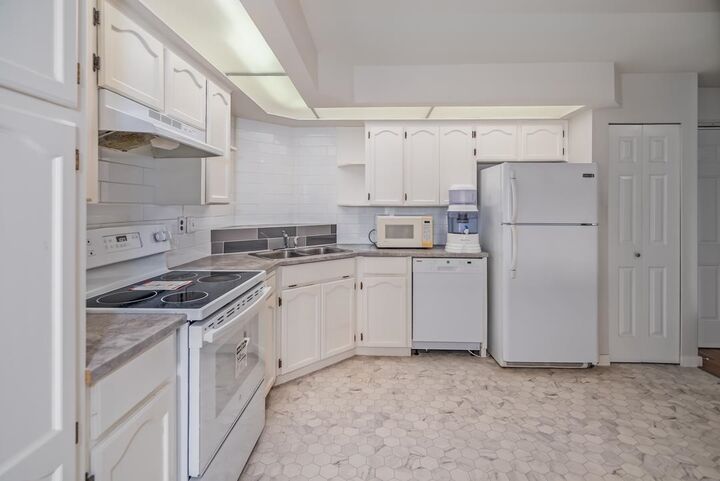 Property Photo:  31930 Old Yale Road 215  BC V2T 2C7 