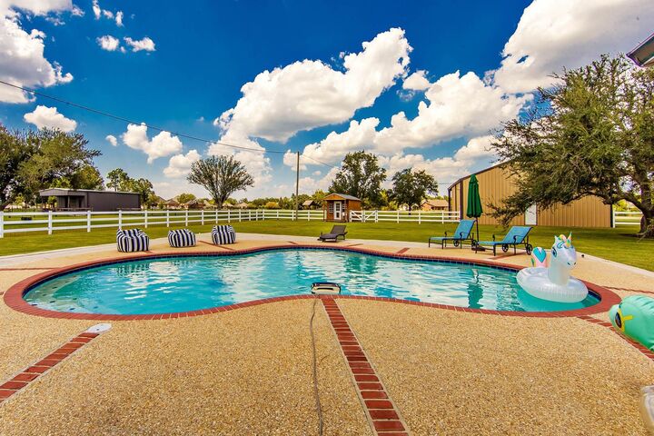 Property Photo:  1538 Savanne Road  LA 70360 