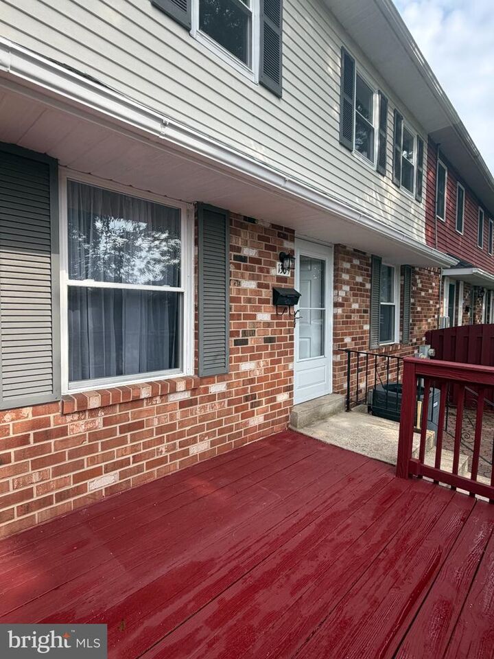 Property Photo:  1309 Whitpain Hls  PA 19422 