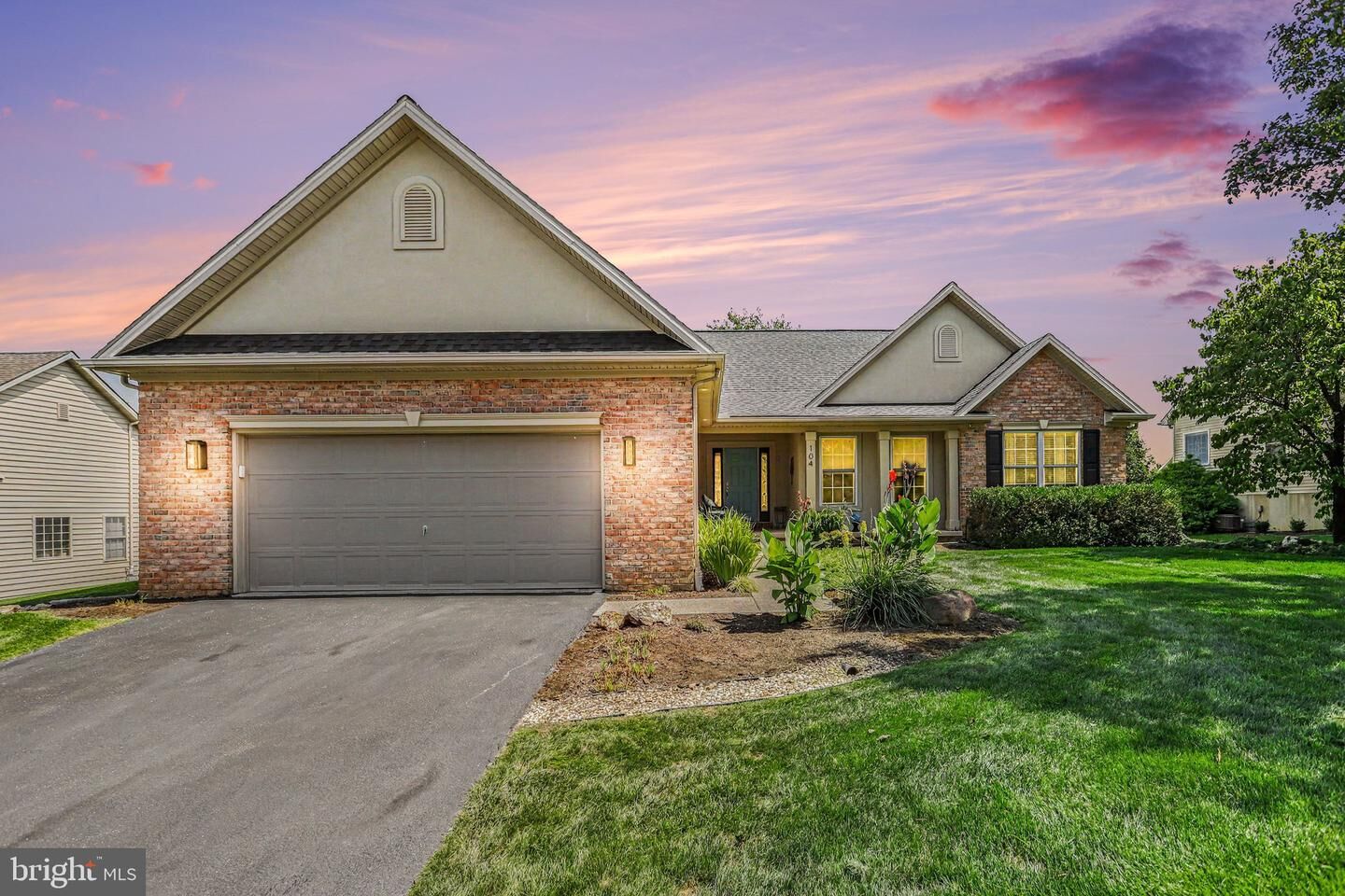 Property Photo: 104 Kilgannon Lane PA 17603