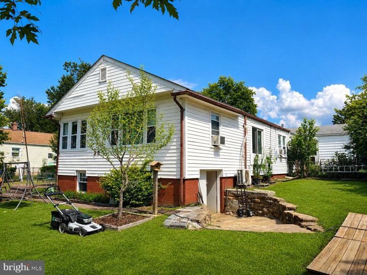 Property Photo: 26 Circle 26 MD 20640