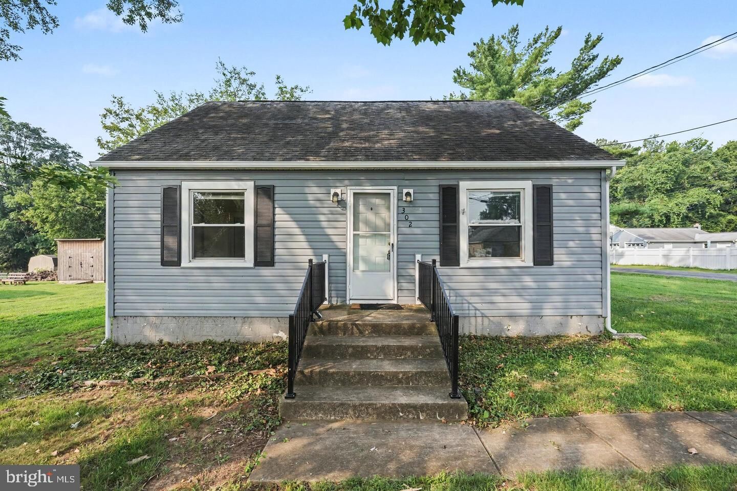 Property Photo:  302 E Chatham Street  VA 22405 