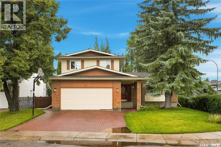 Property Photo: 202 Zeman Court SK S7K 7W5