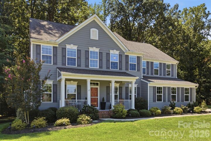 Property Photo: 1009 Brookmeade Drive NC 28173