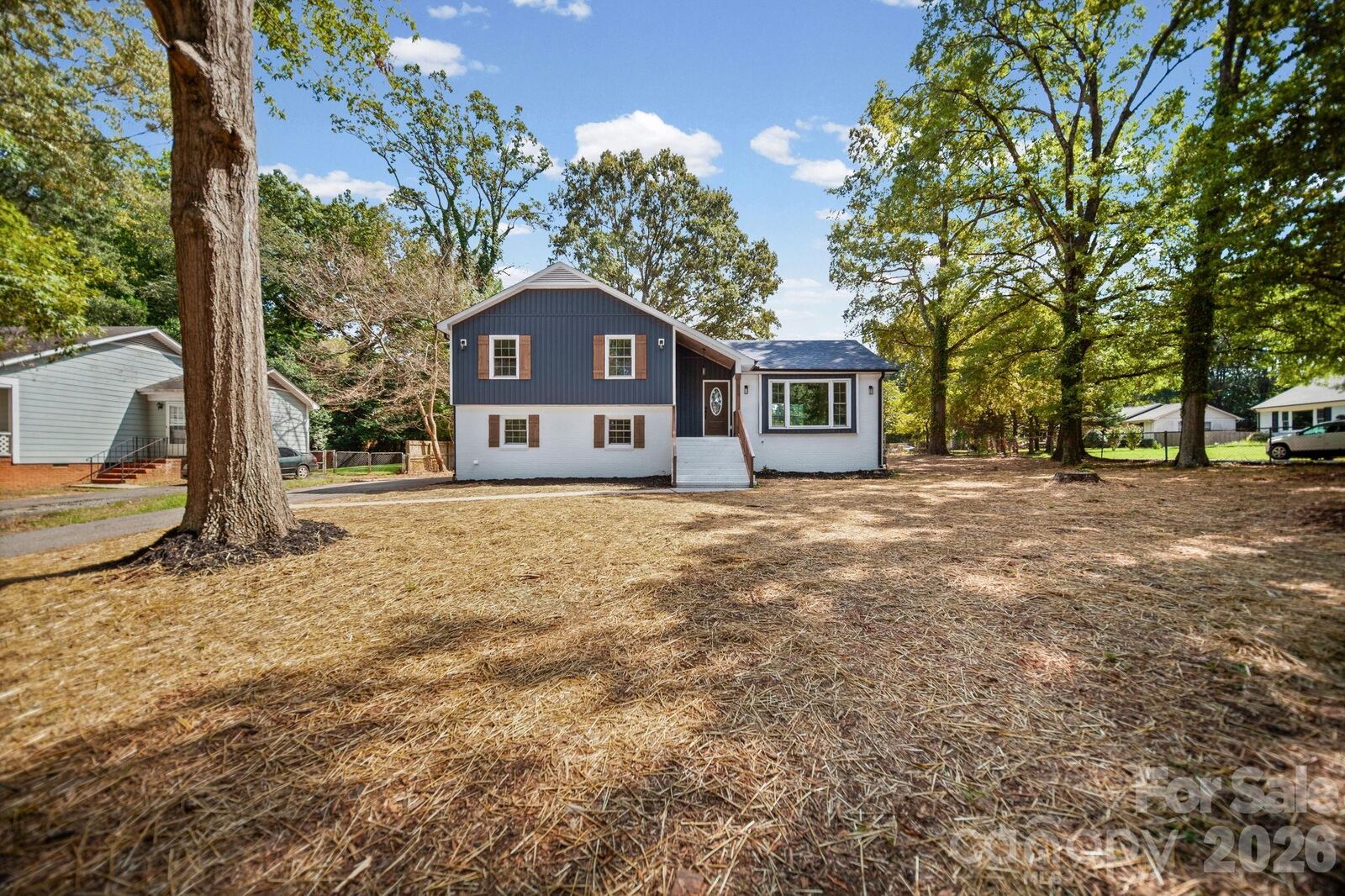Property Photo:  6800 Ludwig Drive  NC 28215 