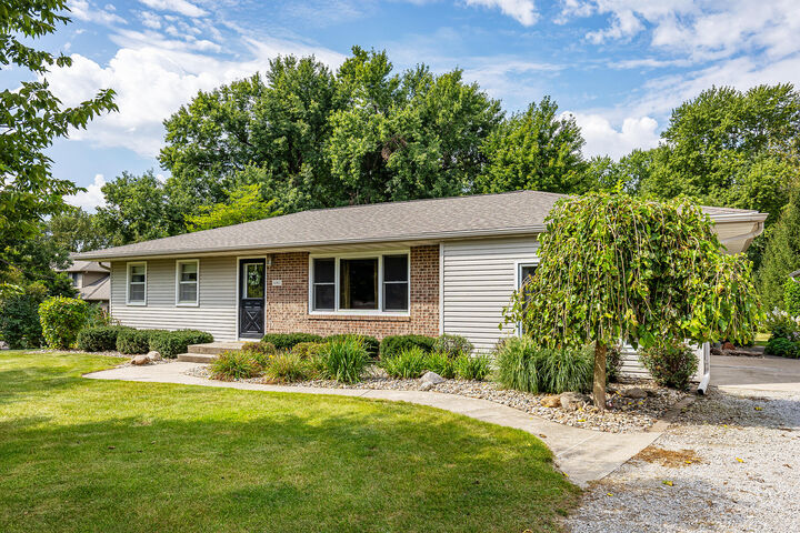 Property Photo:  6365 510th Avenue  IA 50014 