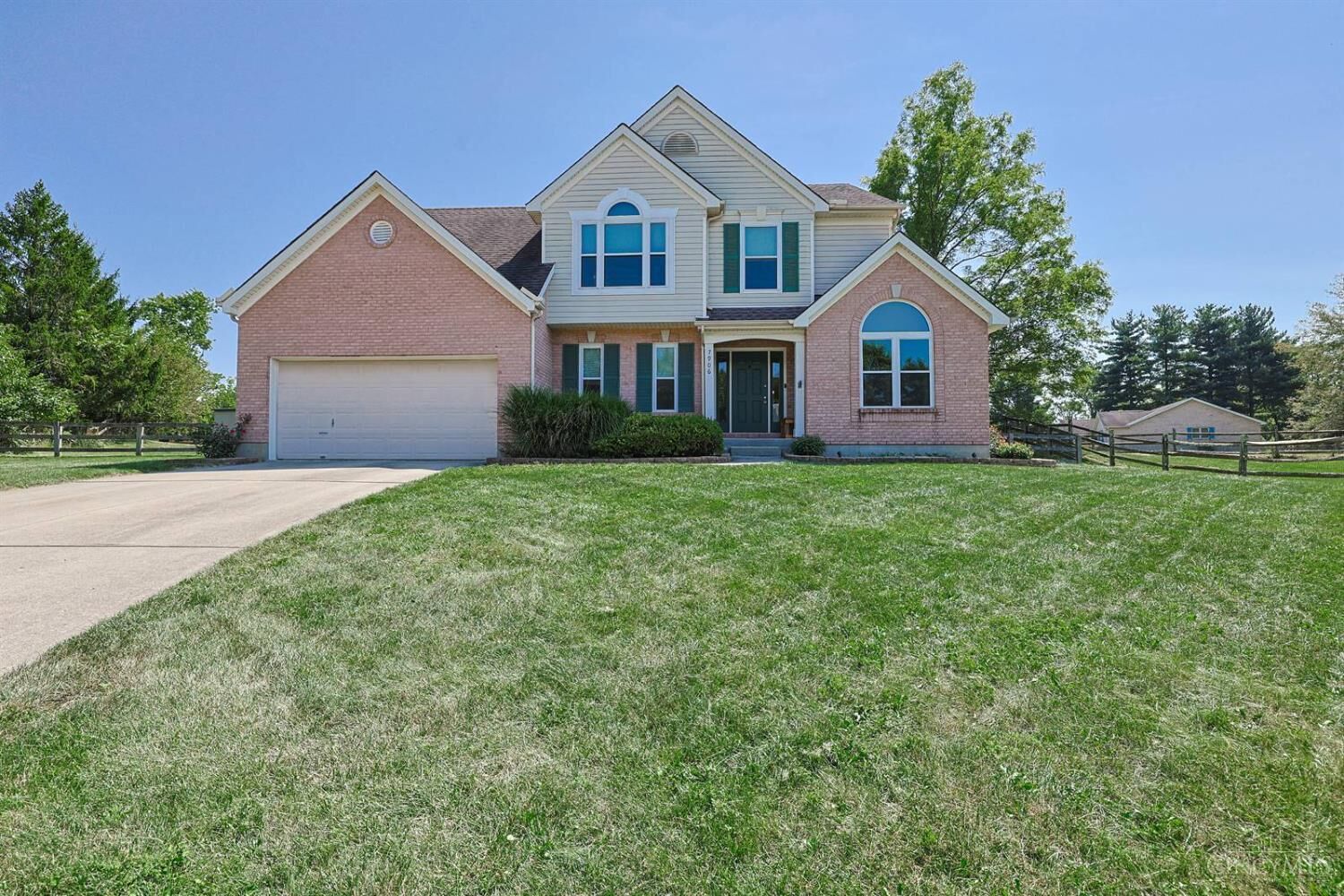 Property Photo:  7906 Laurelwood Drive  OH 45039 