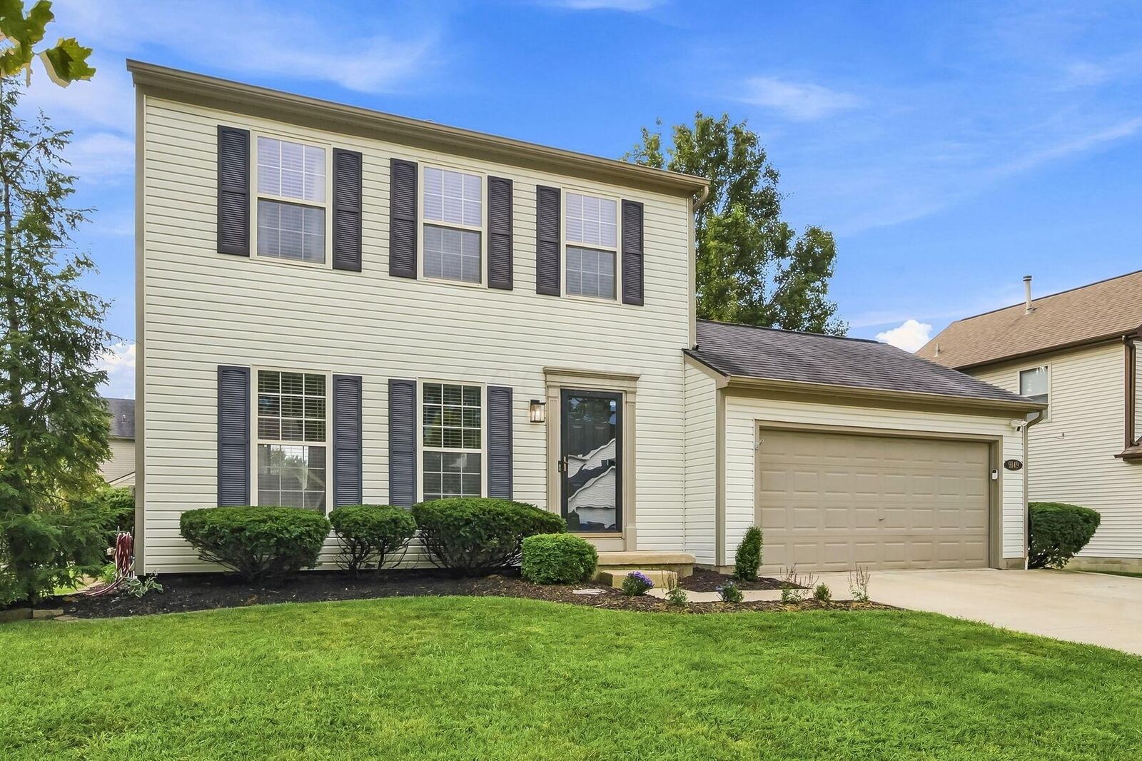 Property Photo: 9149 Longstone Drive OH 43035
