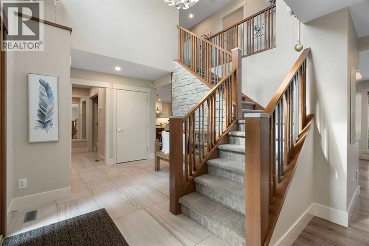 Property Photo:  28 Edgepark Mews Northwest  AB T3A 4G3 