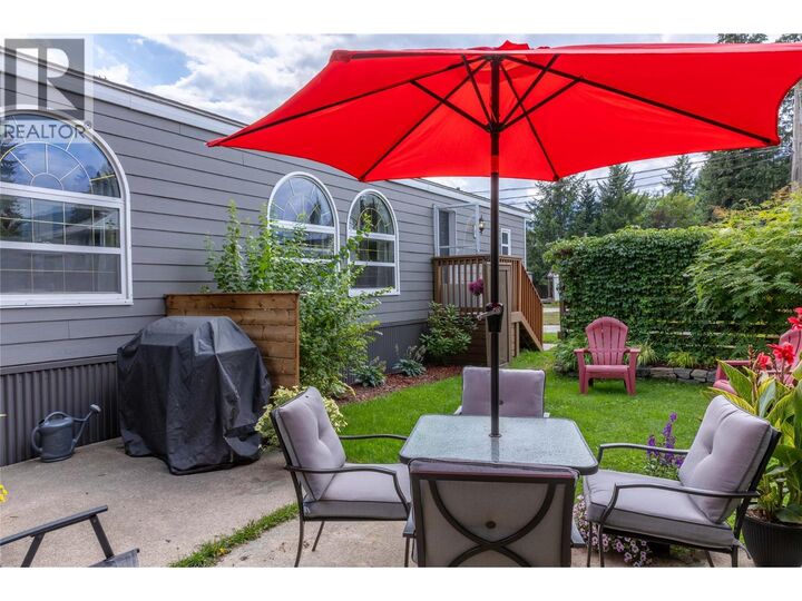 Property Photo:  606 Edward Street 11  BC V0E 2S0 