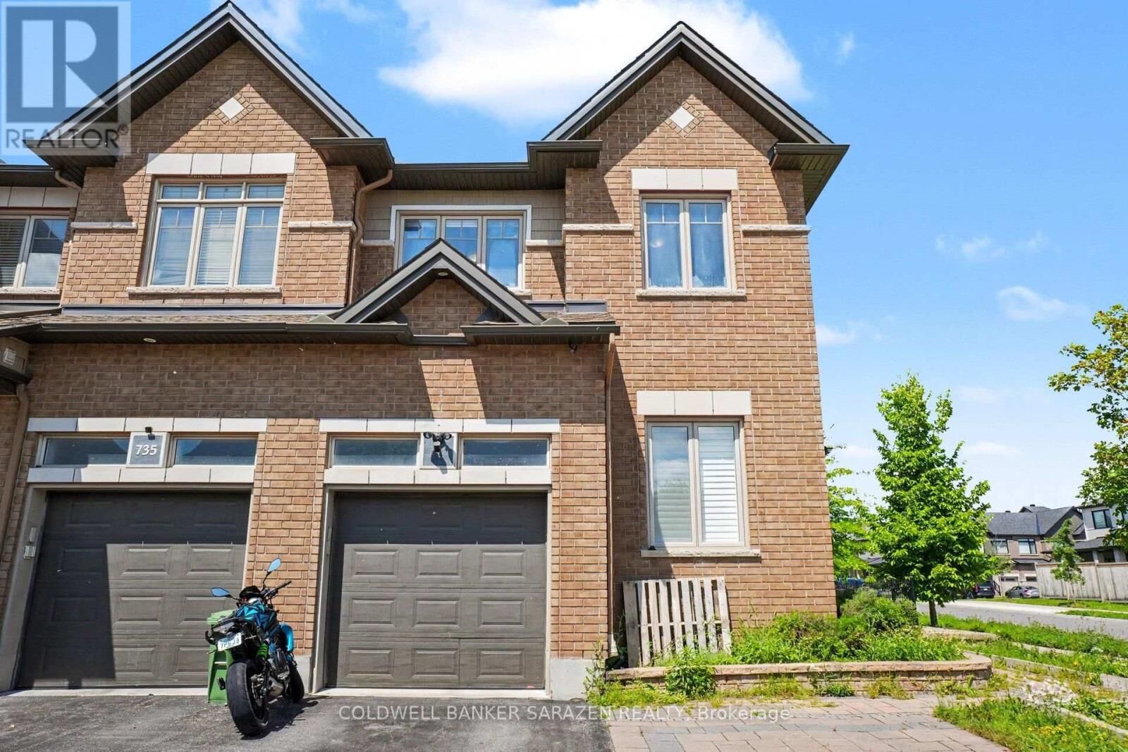 Property Photo:  995 Rotary Way  ON K1T 0L9 