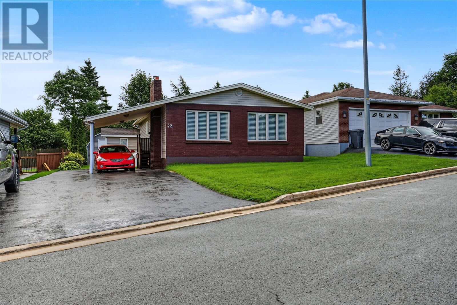 Property Photo:  32 Oxford Crescent  NL A1N 2X7 