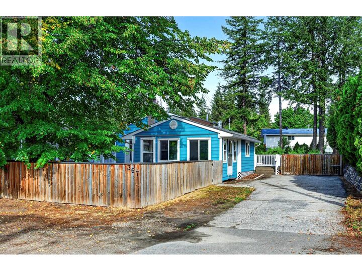 Property Photo:  367 Robson Street  BC V0E 1N1 