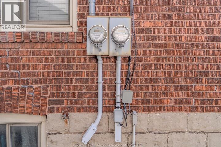 Property Photo: 1135 Janette Avenue ON N9A 5A6