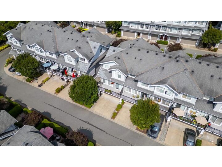 Photo de la propriété:  20449 66 Avenue 121  BC V2Y 3C1 
