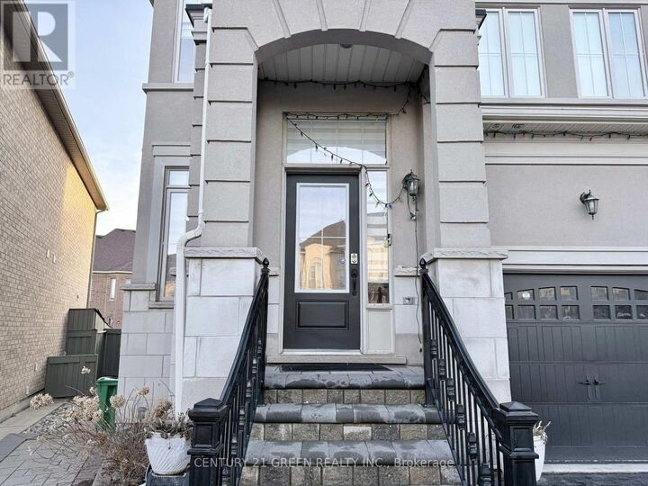 Property Photo:  43 Black Diamond Crescent Upper  ON L6X 1A2 