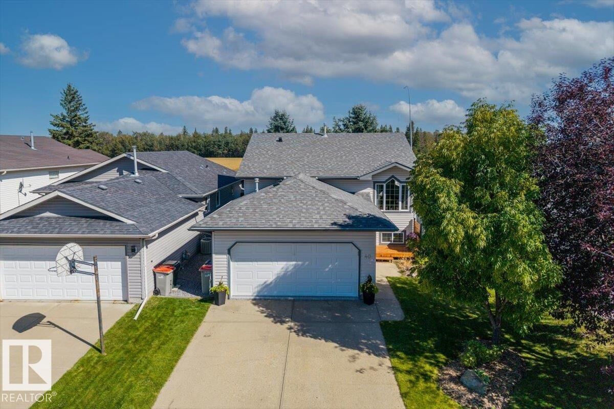 Property Photo:  40 Hampton Pl  AB T7Z 2K7 