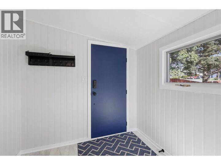 Photo de la propriété:  6941 Watson Drive East  BC V0K 2J0 