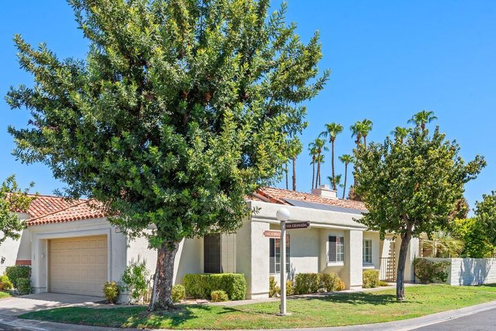 Property Photo:  43954 Vía Granada  CA 92211 