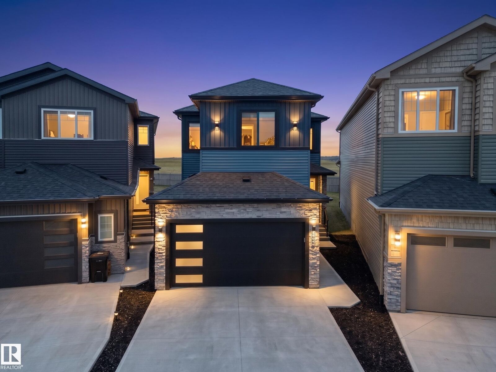 Property Photo:  22803 80 Avenue NW  AB T5T 7X8 