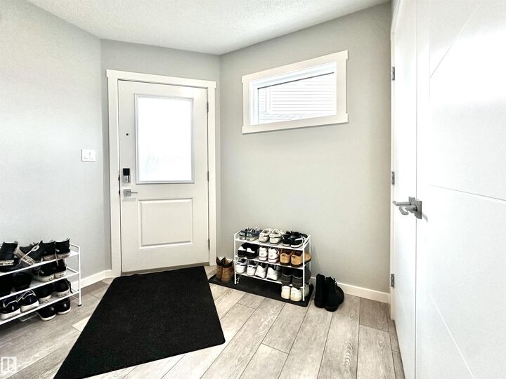 Property Photo:  20947 95 Avenue NW  AB T5T 7J6 