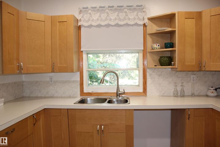 Property Photo:  4406 49A Street  AB T9C 1M7 