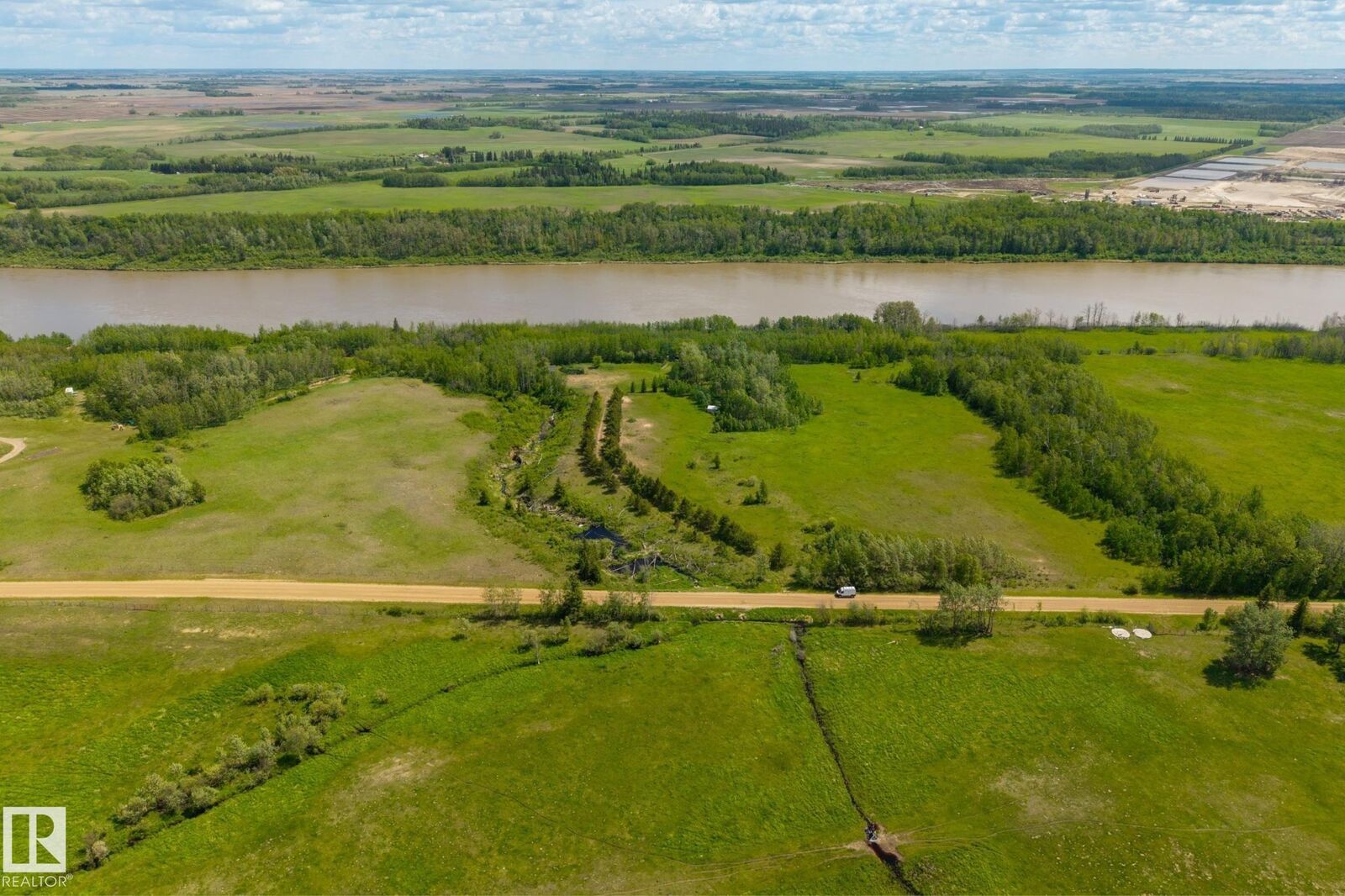 Property Photo: 20321 Victoria Tr AB T0A 2W0