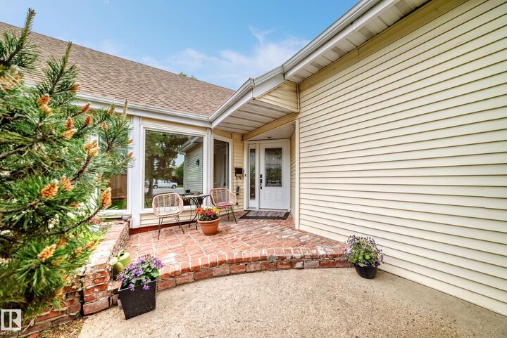 Property Photo:  8224 186 Street NW  AB T5T 1H4 