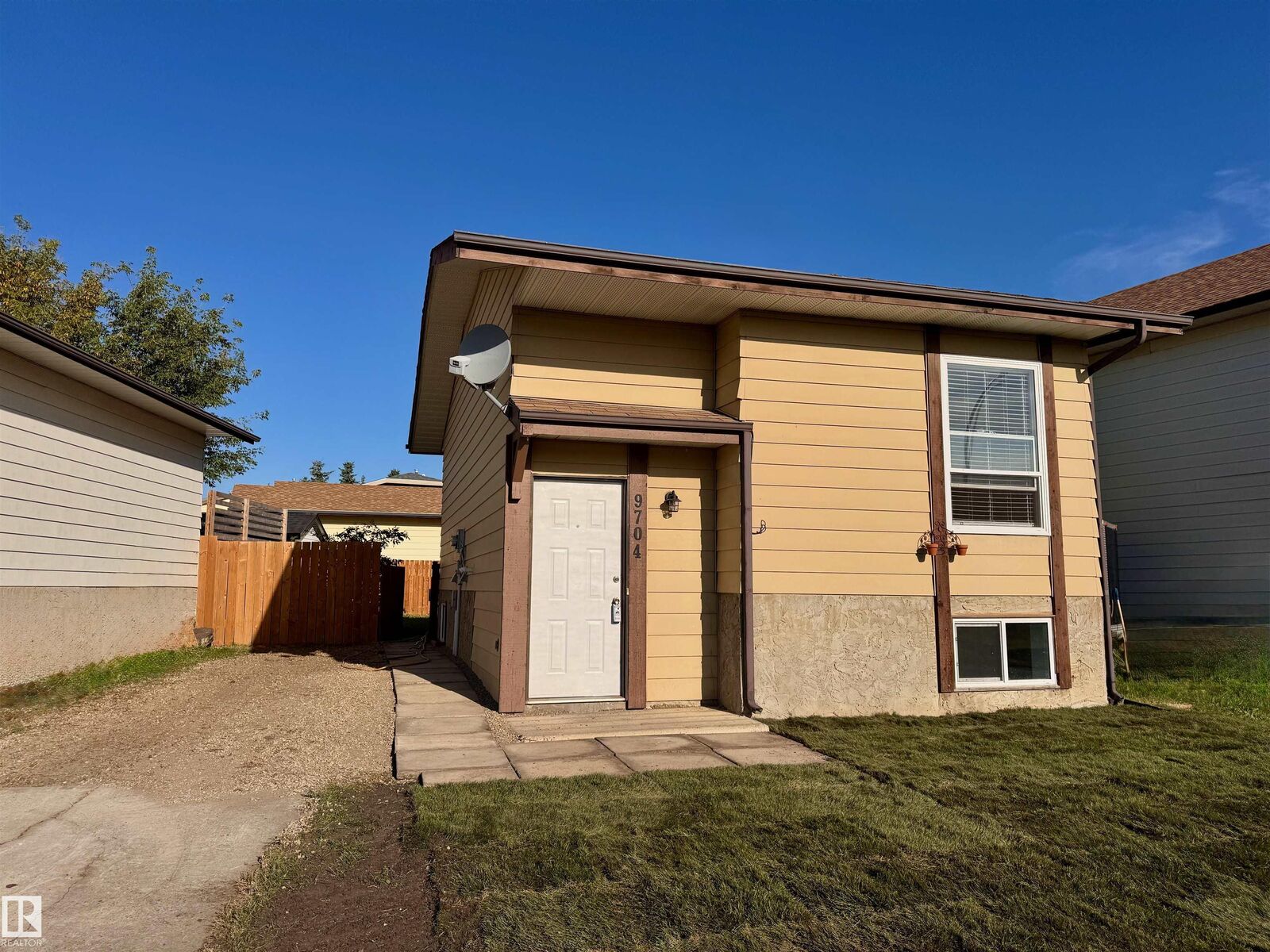 Property Photo:  9704 104 Street  AB T8R 1C8 
