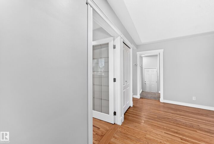 Property Photo:  7307 76 Street NW  AB T6C 0G5 