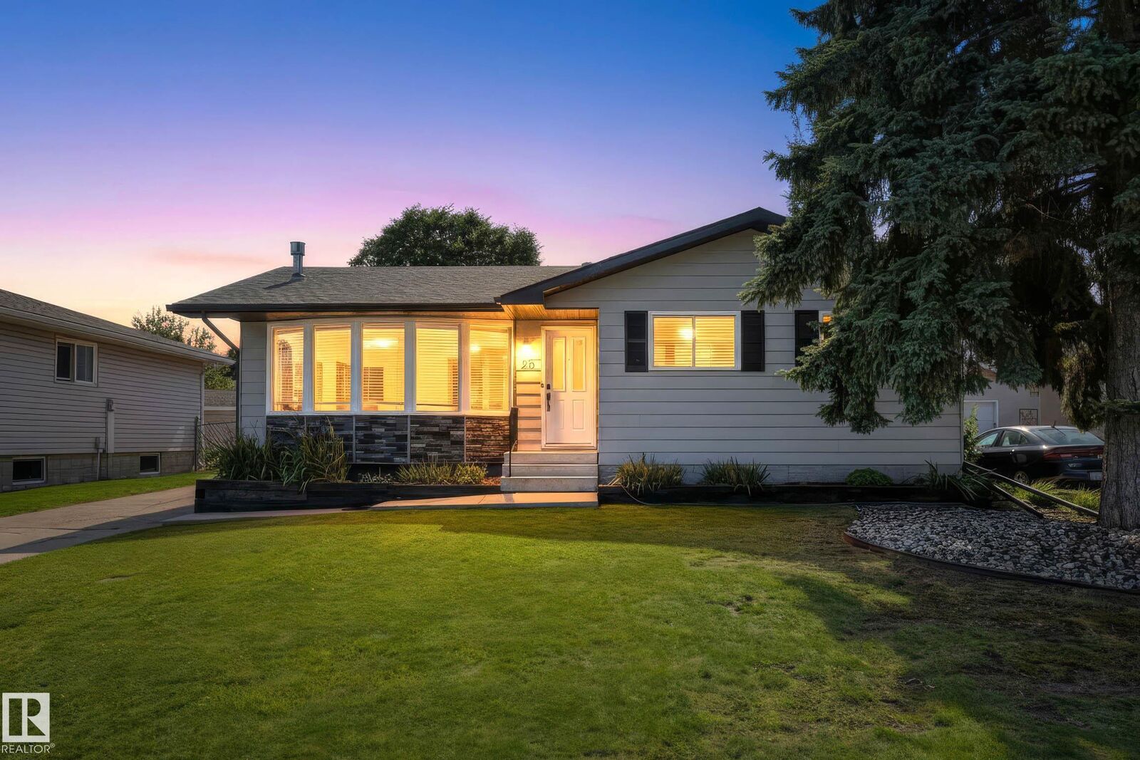 Property Photo:  25 Galloway Drive  AB T8A 2L7 