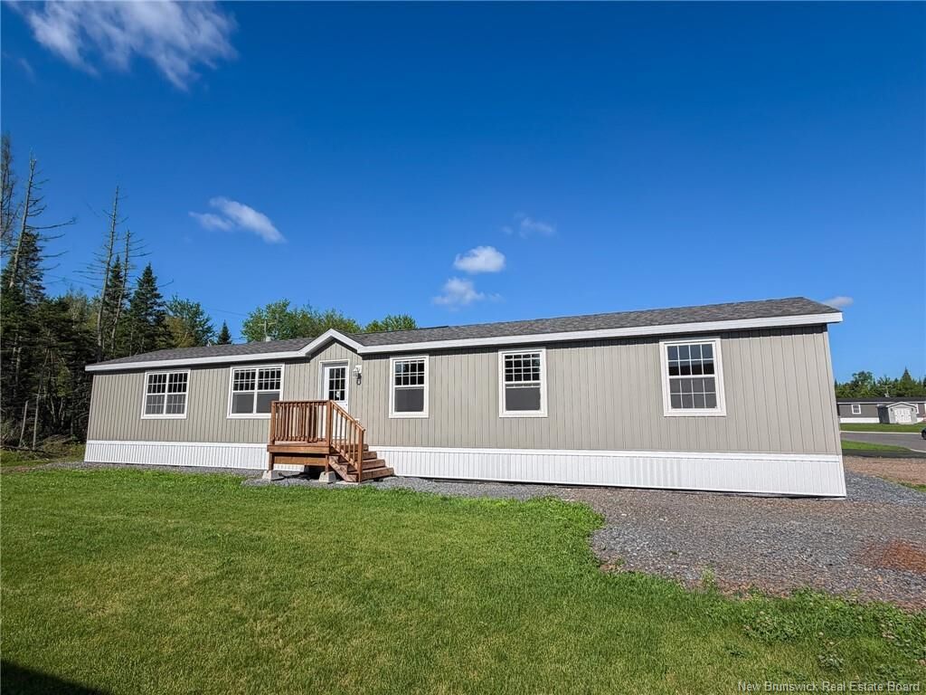 Property Photo:  45 Luanne Drive  NB E3B 9E5 