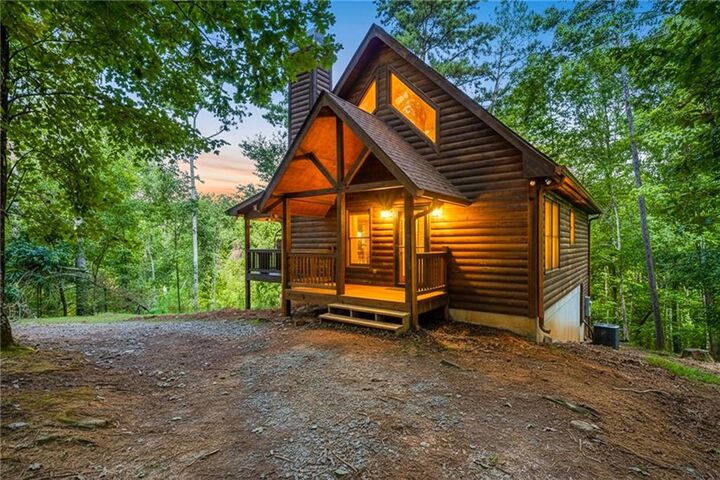 Property Photo:  529 Newel Drive  GA 30540 
