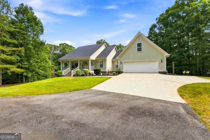 Property Photo: 540 Davis Road GA 30248