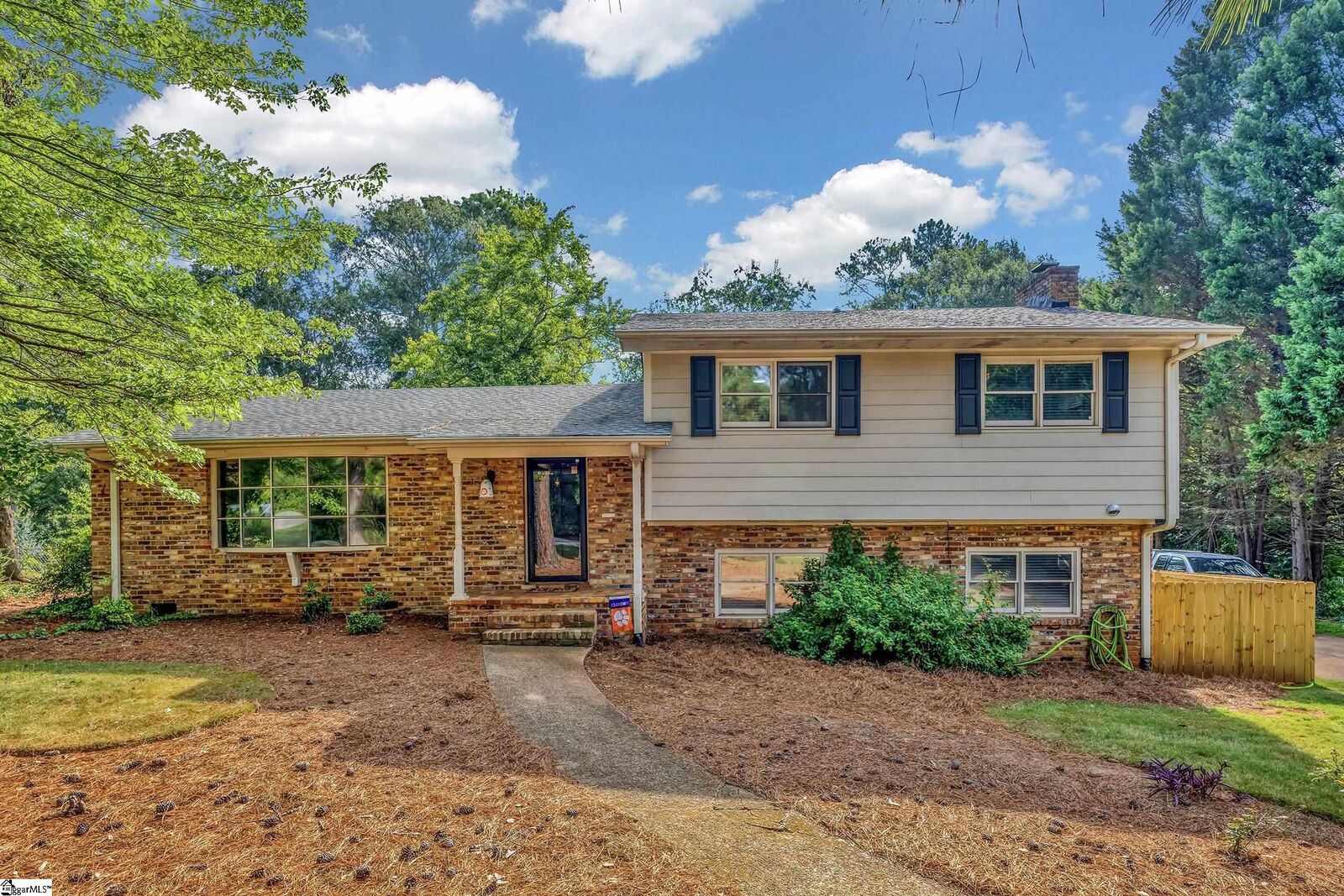 Property Photo:  2209 Edgefield Road  SC 29307 