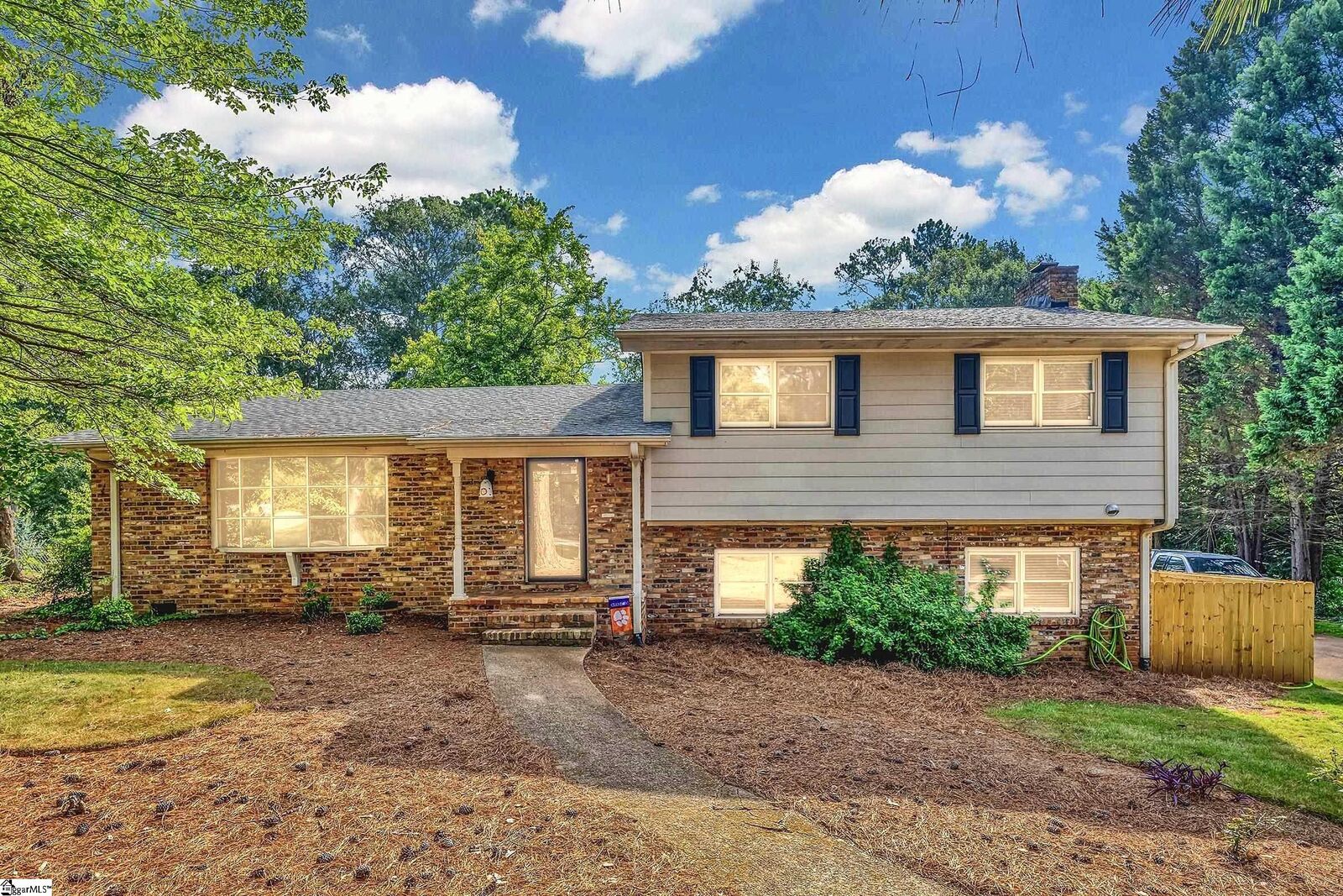 Property Photo:  2209 Edgefield Road  SC 29307 