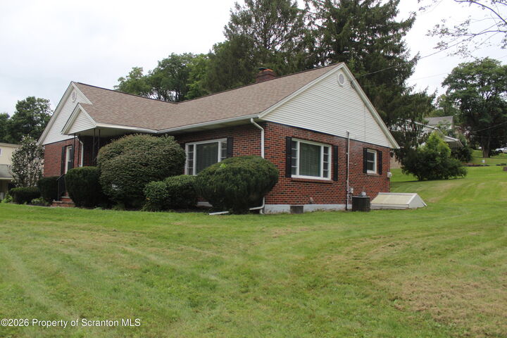 Property Photo:  908 S Abington Road  PA 18411 